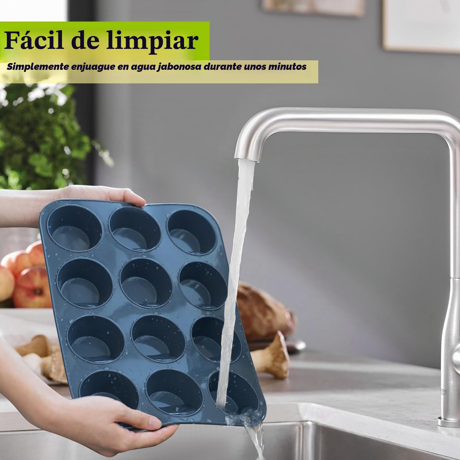 SUPER KITCHEN Grande Molde de Silicona para 12 Magdalenas, Bandejas para Hornear Muffin con Recubrimiento Antiadherente para Muffins, Cupcake, Brownie, Pudín 33 x 25x 3 cm (Gris)