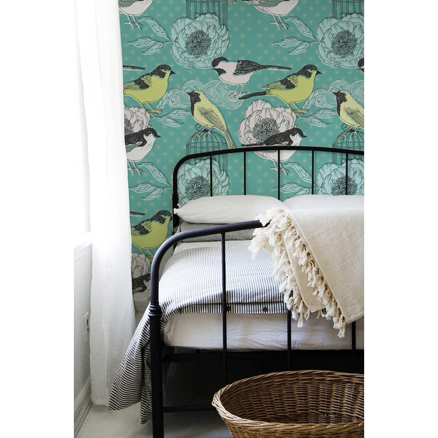 Papier peint intissé floral Coloray pour relooker facilement un meuble ou un mur abîmé