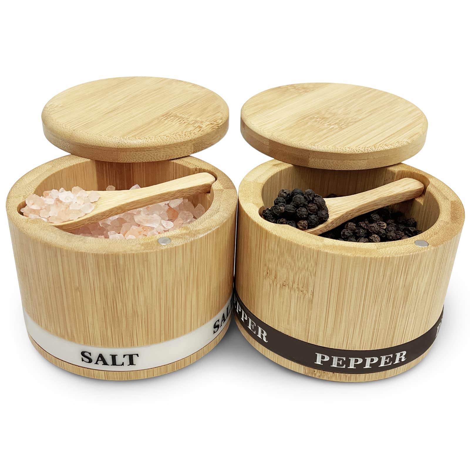 Thougrlyh Salero y pimentero, salero de bambú con tapa giratoria y cuchara, juego de 2 piezas de sal y pimienta para abrir y sellar fácilmente con 2 cucharas, recipiente de sal y pimienta