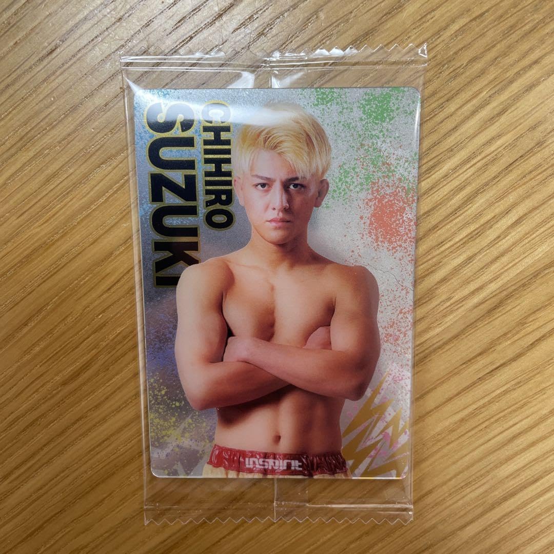 Amazon.co.jp: RIZIN ウエハース キラカード 鈴木千裕 : おもちゃ