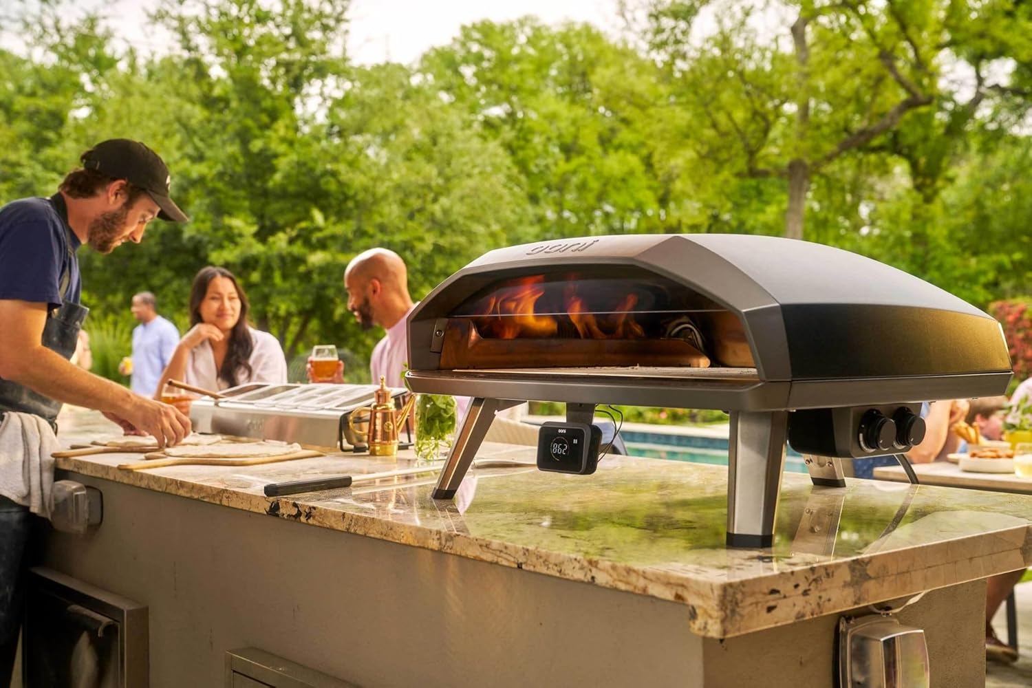 Ooni Koda 2 Max Propane Gas Pizza Oven – 24" Propane Powered Outdoor Oven with 28 mBar Regulator and Gas Hose, Large Propane Pizza Oven - Black