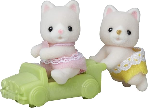 Amazon シルバニアファミリー シルクネコのふたごちゃん ぬいぐるみ おもちゃ Amazon シルバニアファミリー シルクネコのふたごちゃん ぬいぐるみ おもちゃ