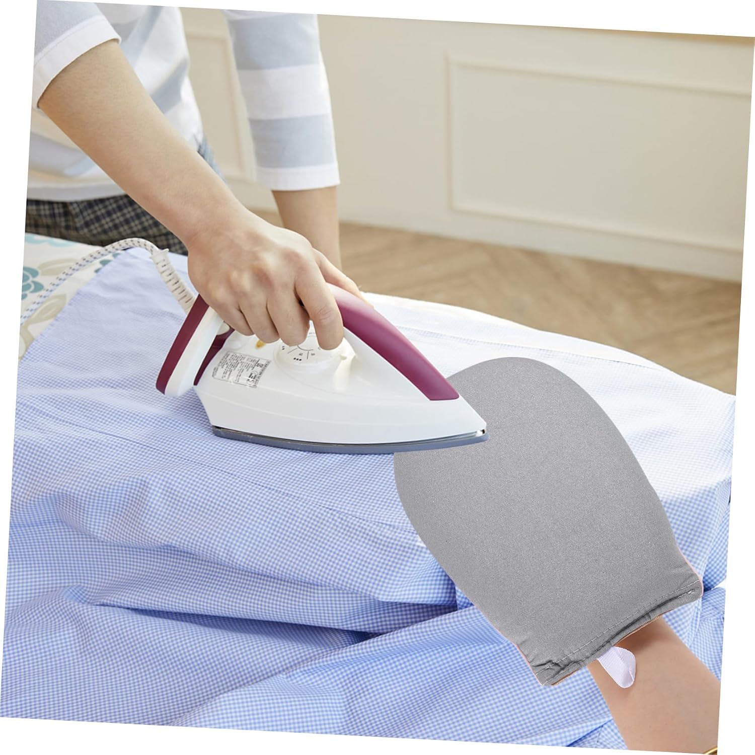 2pcs Garment Steamer Ironing Glove Heat Resistant Ironing Mitt for Travel Professional Steamer Glove Mitt Compact Comfortable for Men Women