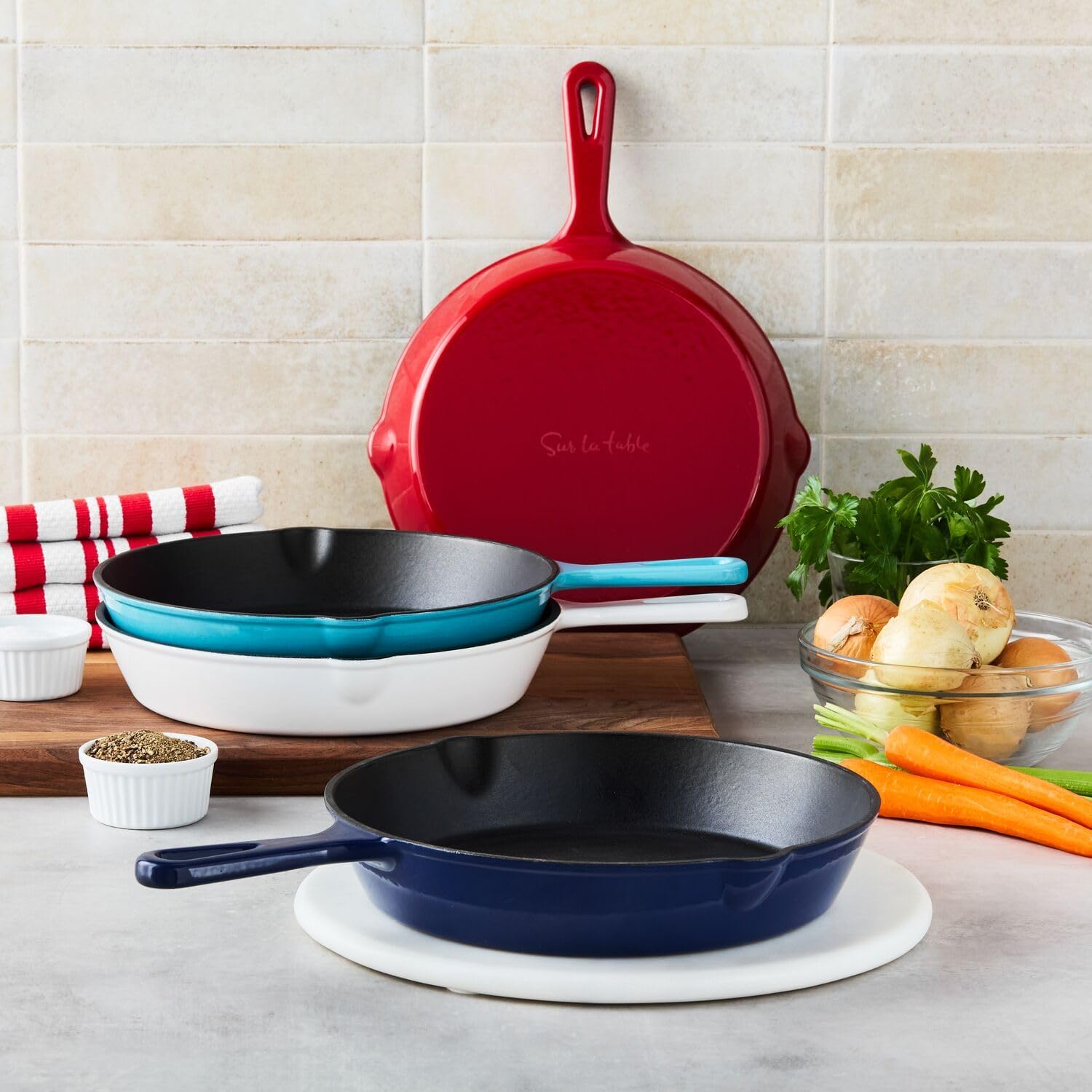Sur La Table Enameled Cast Iron Skillet – 10" Frying Pan for Searing, Sautéing & Baking, Oven to 500°F, Induction Compatible, Durable Nonstick Interior, Even Heat Distribution, Light Blue
