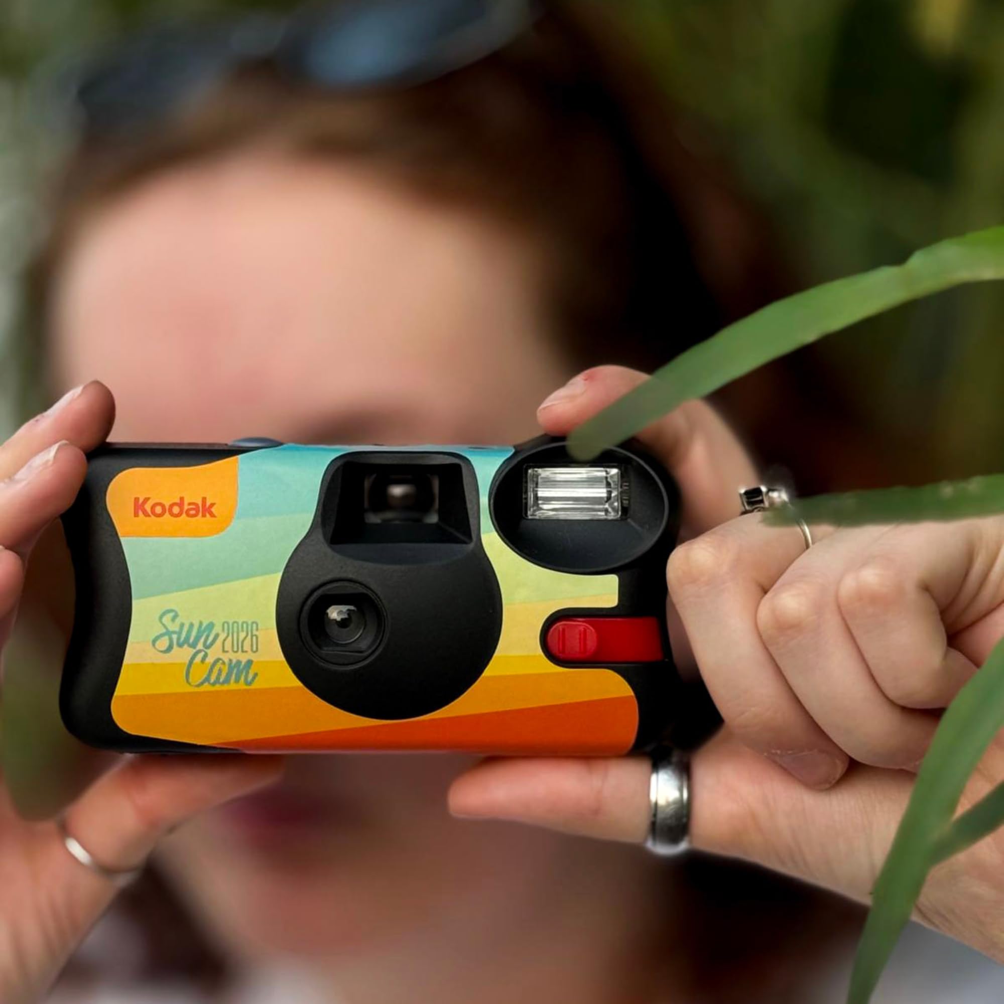KODAK FunSaver 39 – jednorazowa kamera z wbudowaną lampą błyskową, 39 ekspozycji, kolorowa folia ISO 800 24 mm, idealna do spontanicznych zdjęć, podróży, wesel i niezapomnianych chwil