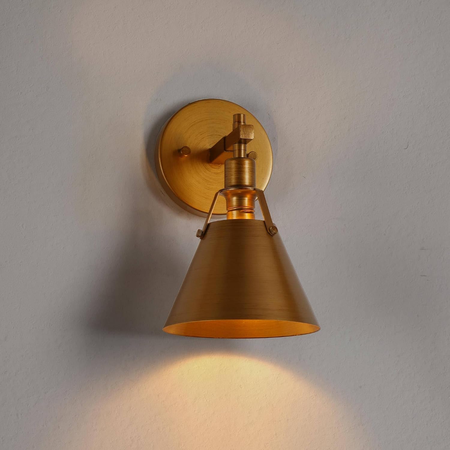 KSANA Antique Gold Wall Sconces Lighting Fixture, Modern Vintage Wall Mounted Lamp 1-Light for Bedroom, Bathroom, Living Room, Brass Finish