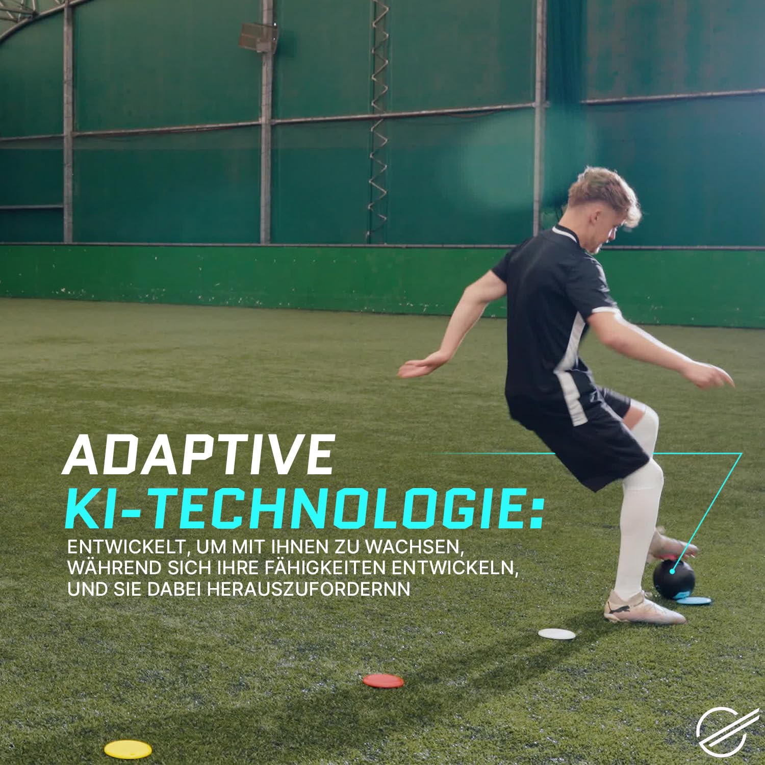 Strikesphere Soccer Dash – Dein Trainingspartner für mehr Dribbelstärke, schnellere Reaktionen und perfekte Ballkontrolle. Mit KI-Technologie für stetigen Fortschritt – allein oder im Team.
