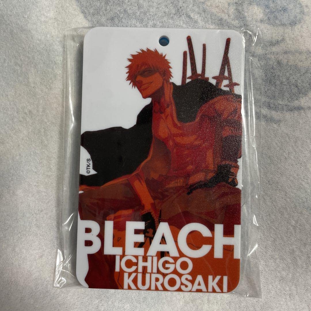 Amazon.co.jp: BLEACH 黒崎一護 キラキラパスケース : おもちゃ