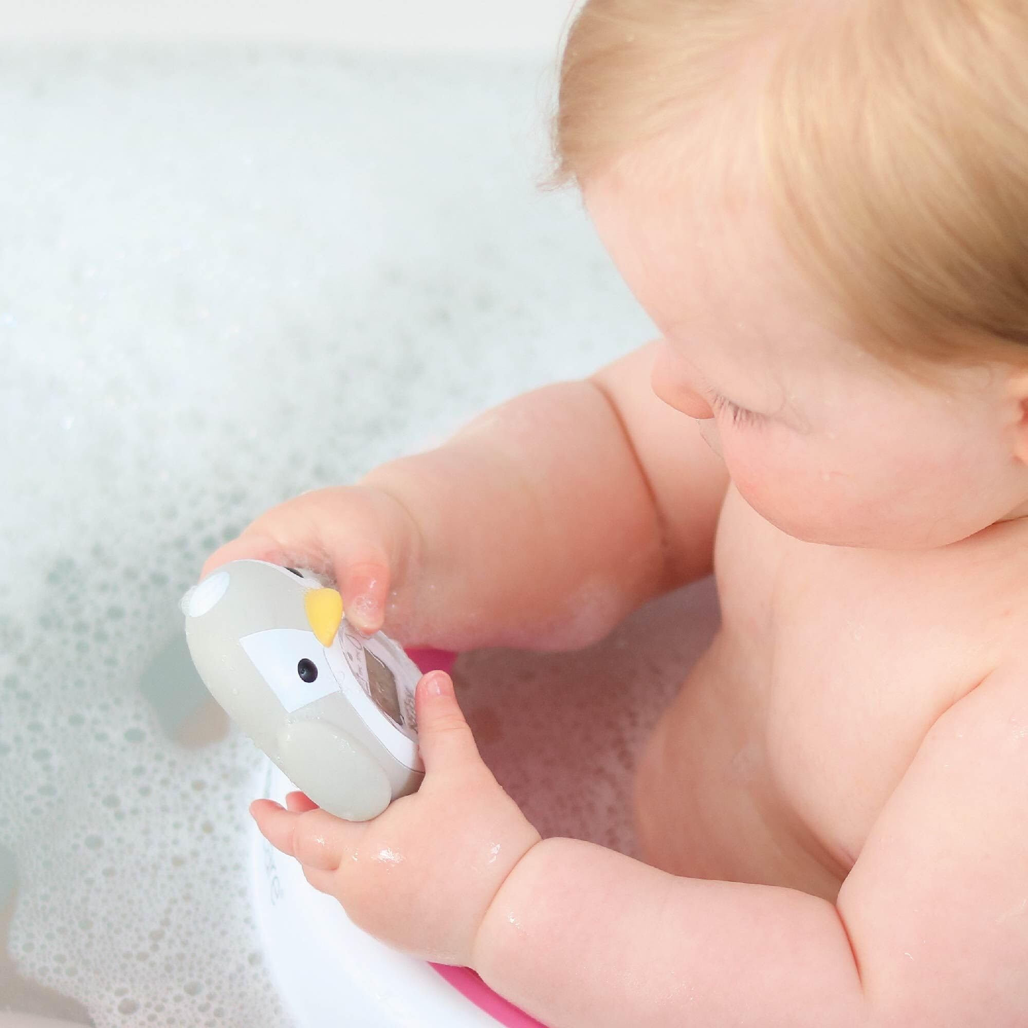 Nuby Thermomètre de Bain Bébé en Forme de Pingouin | Écran Facile à Lire | Température Précise de l’Eau | Convient Dès la Naissance