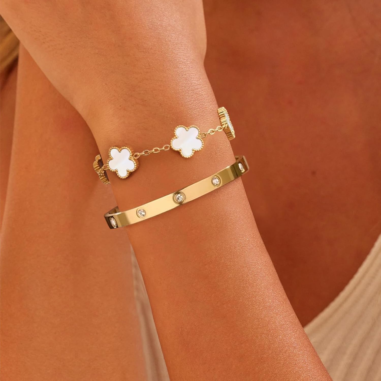 2Pcs Clover Bracelet Set for Women 18K Gold Plated Four Leaf Clover Bracelet Love Bangle Bracelet Stack Lucky Bracelets Gold Link Bracelets Trendy Jewelry Gift for Women Birthday Christmas - Image 4