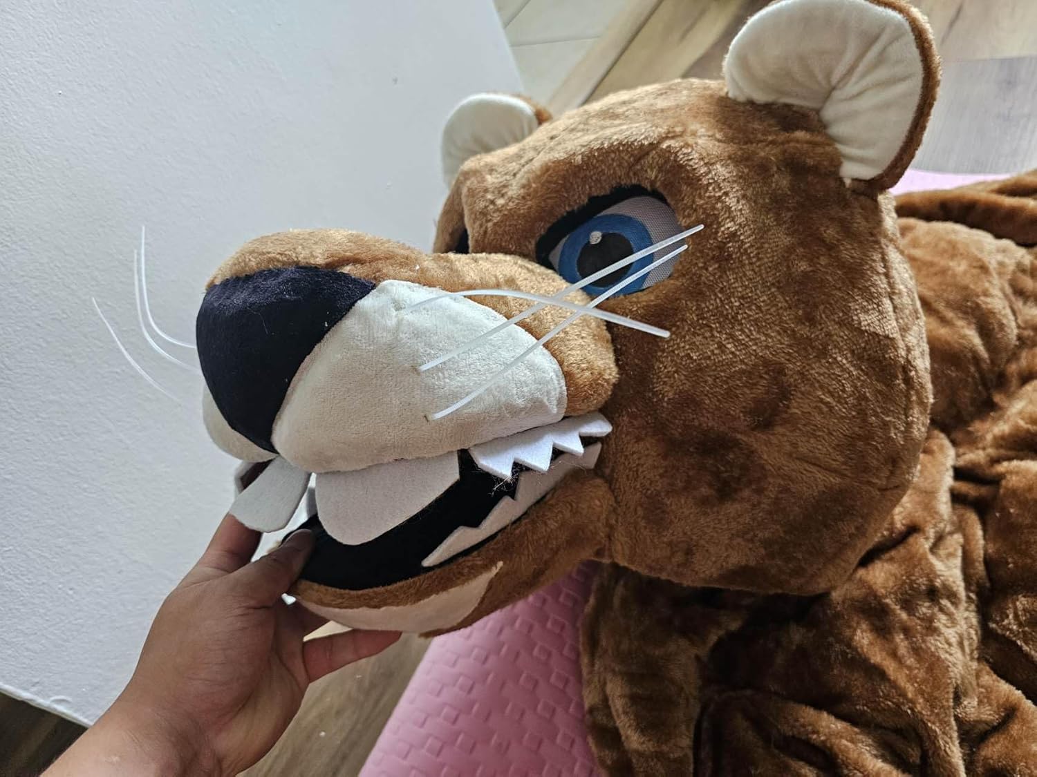 New Power Corby Cougar Wildcat Catamount Leopard pumas puma concolor Mascot Costumes Mascotte Mascota