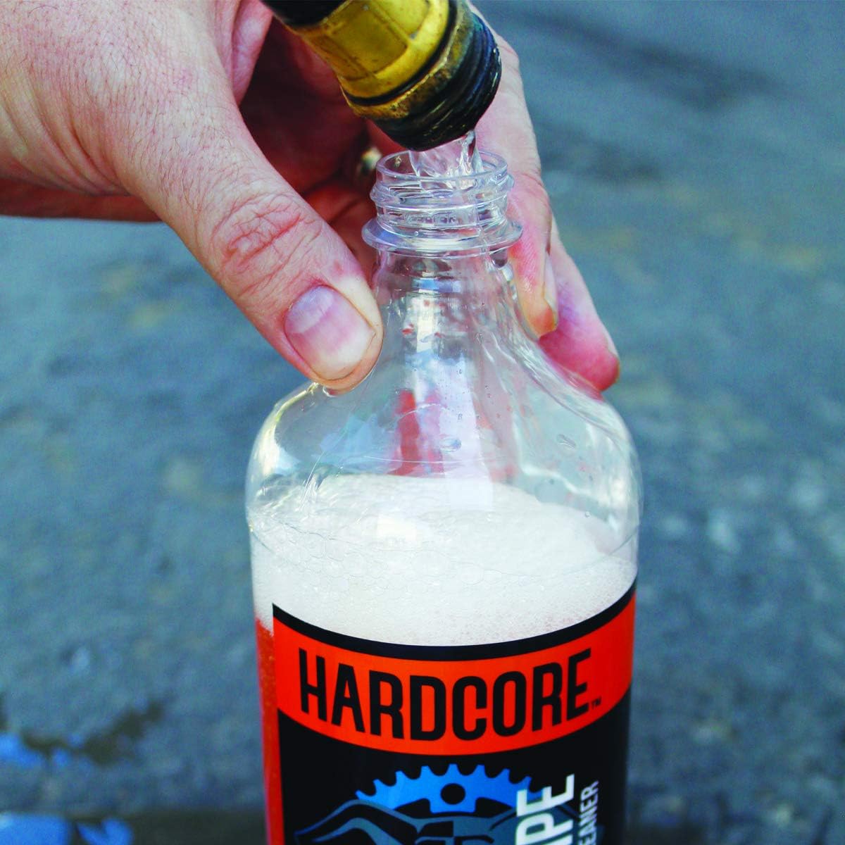 Bike Hardcore Whip Wipe Pro Kit, Ultra Concentrate All Surface Bike Cleaner, 32 OZ (makes 4 gallons) with Re-Useable Spray Bottle