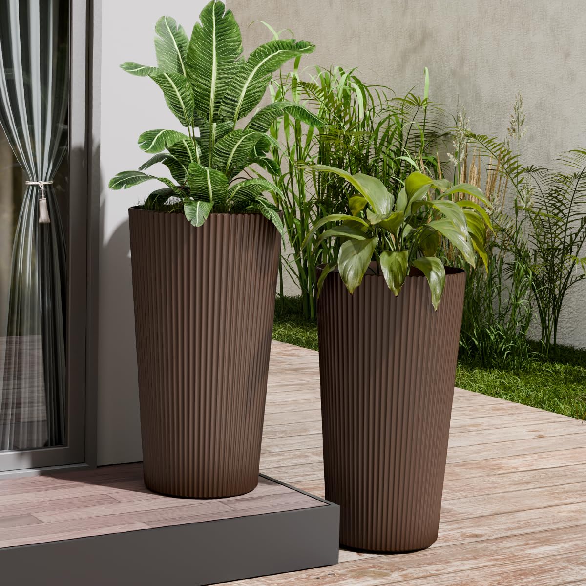 Pots de fleurs pour plantes d'extérieur et décoration de porche chaleureuse