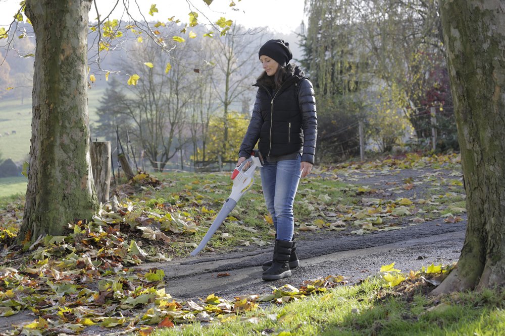 IKRA Akku Laubbläser IAB 20 LI - Leicht & Leise Mit 190 Km/h Blasgeschwindigkeit