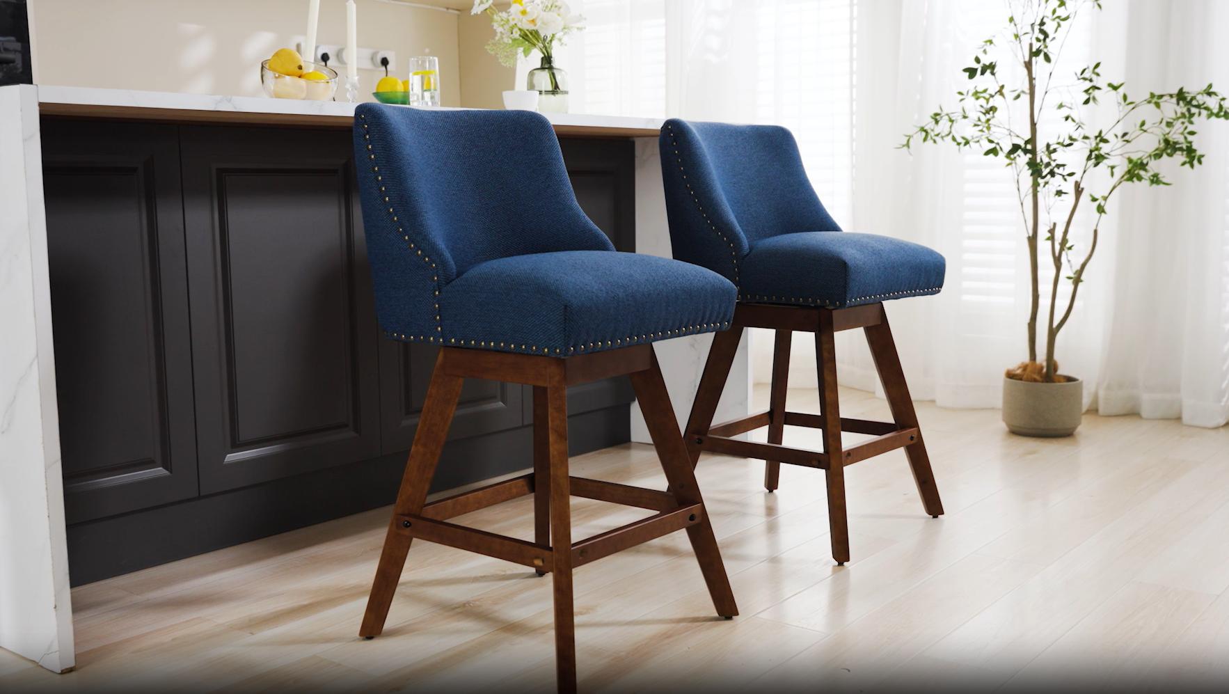 Butacos giratorios de bar, set de 4 unidades, altura para barra, con respaldo grueso y patas de madera, tapizados en tela de lino azul, para isla de cocina, bar o comedor miniatura 7