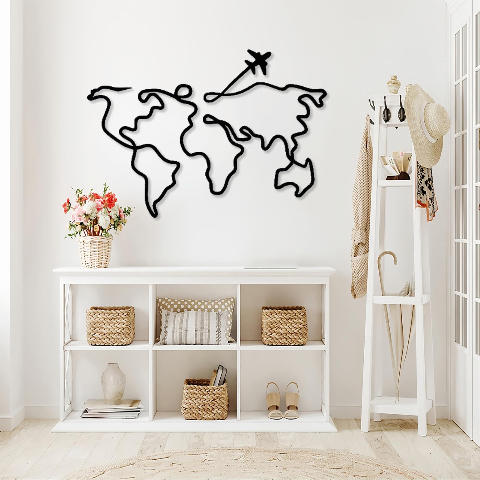 Mappa del mondo con aerei, scultura murale in metallo dal tratto grafico