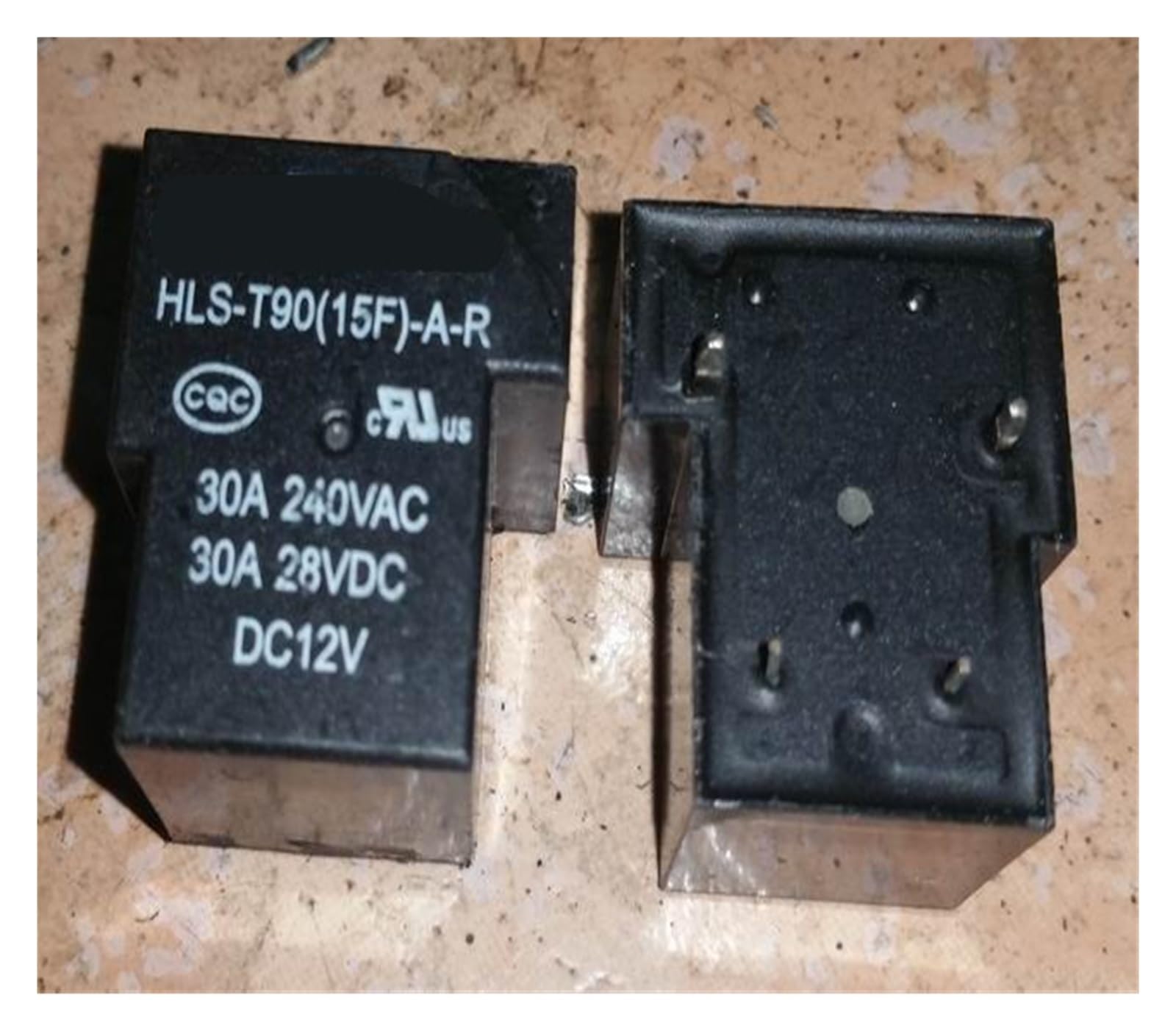 Relé de 4 pines T90-1A-12V-4P-30A con alta capacidad de carga 3