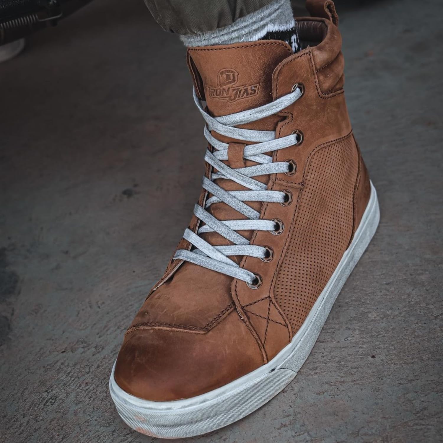 BORLENI Leather Motorcycle Breathable Riding Shoes - Casual Outdoor Street Motorcycle Boots for Men — view 8