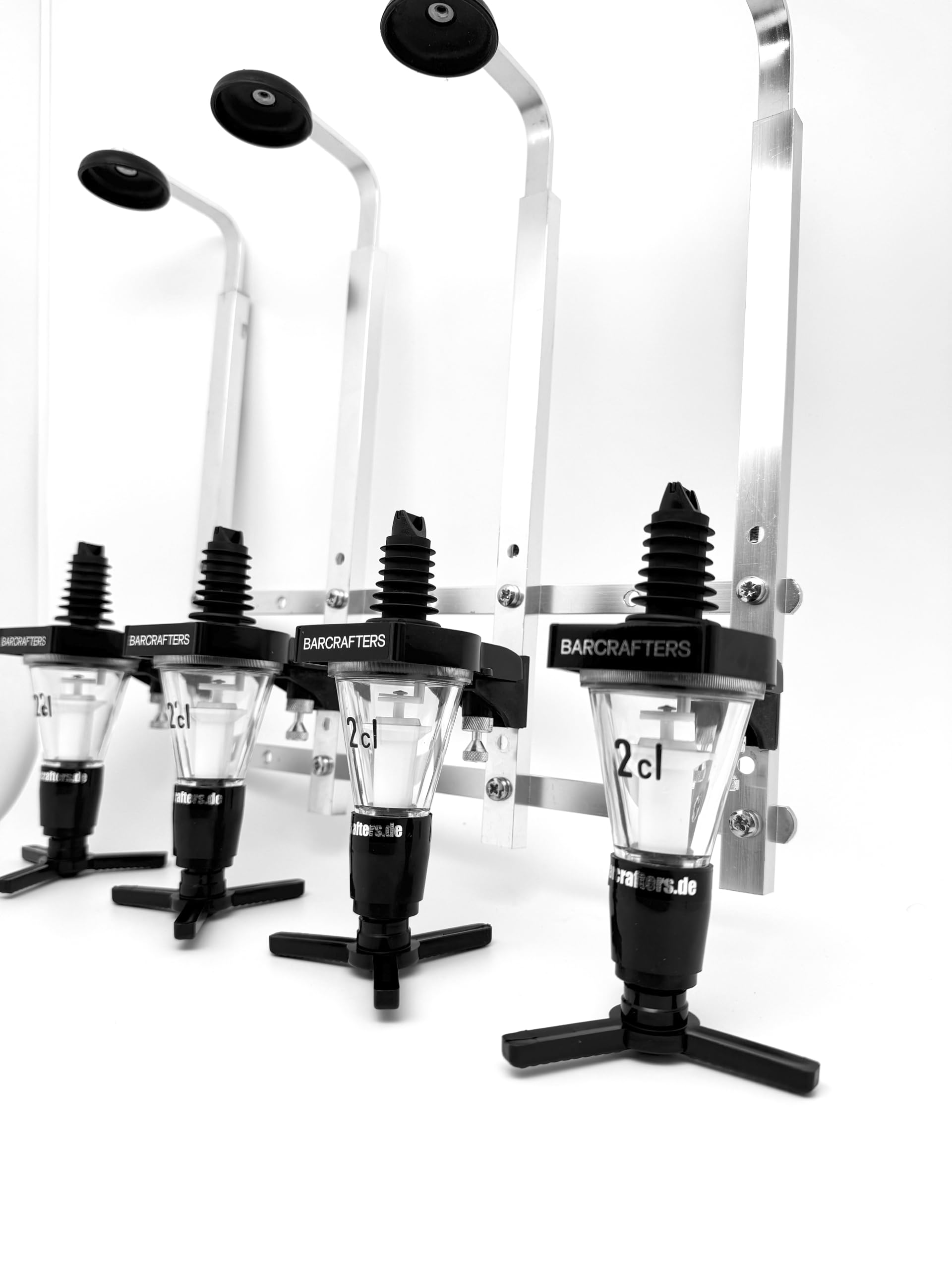 Spirituosen 2 cl Dosierer Halterung | Dosiergerät Set 4-er Reihenhalterung/Wandhalterung inkl. 4 Portionierer 2 cl