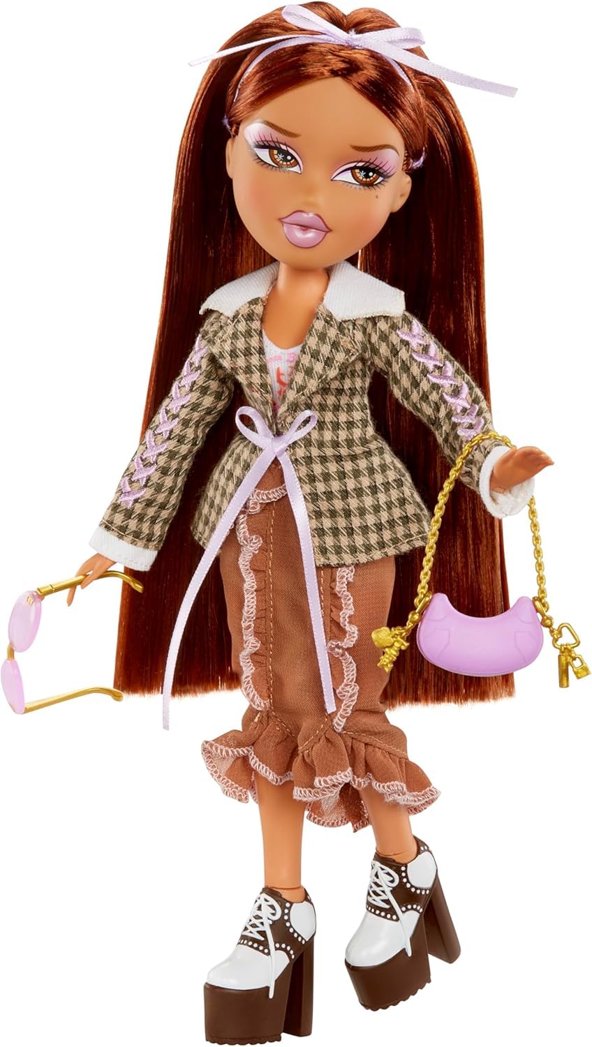 Amazon.com: Bratz Stylin' Yasmin Fashion Doll with Customizable T