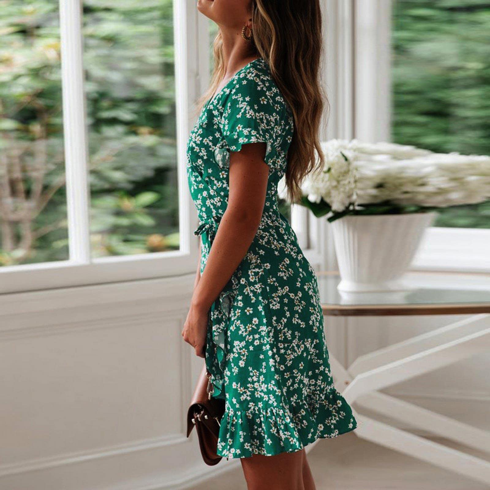 MOGSA Vestidos de verano para mujer, cuello en V, estampado floral, con volantes, manga corta, mini vestido cruzado