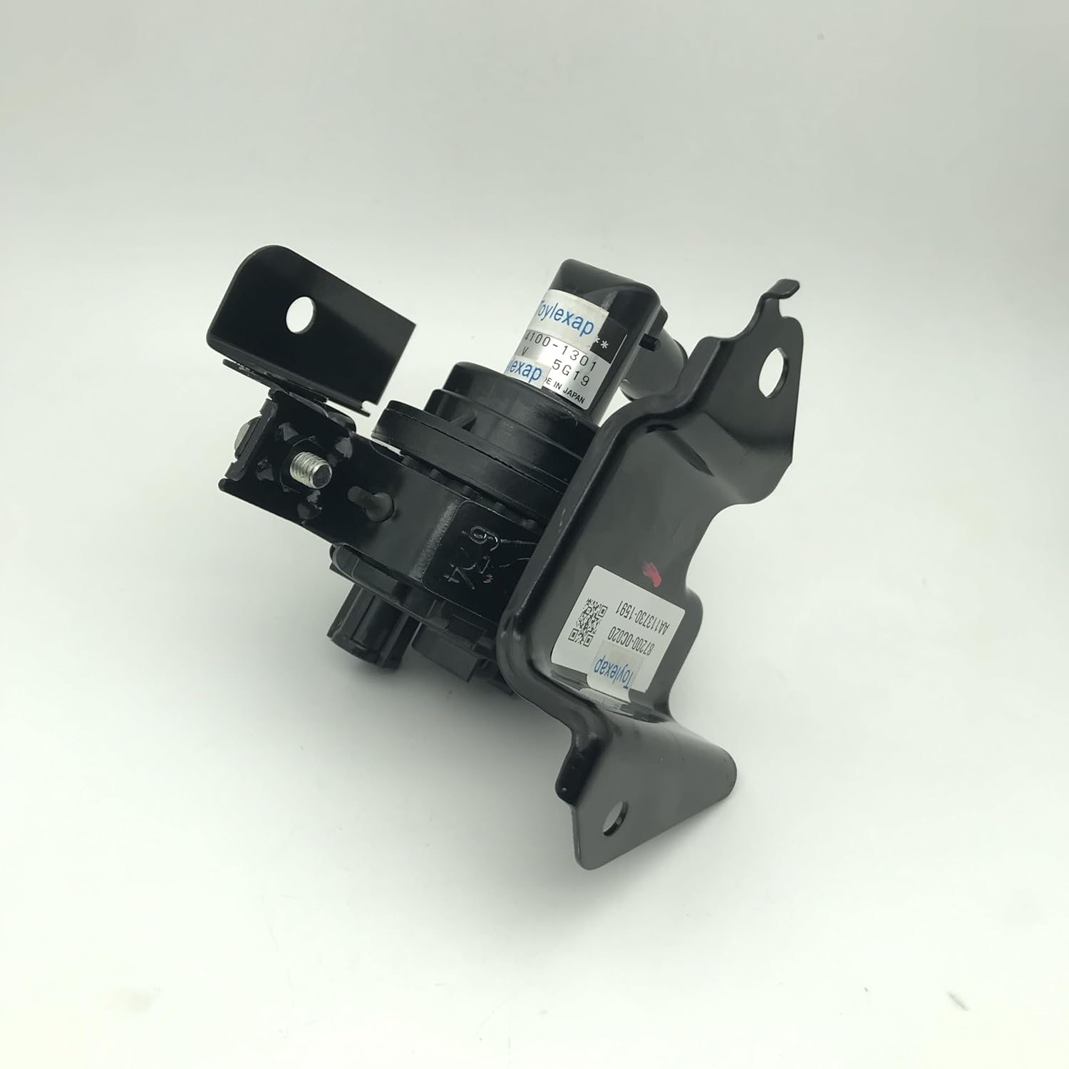 87200-0c020 064100-1301 heater accessory assembly (heater pump assembly); for: Tundra/Sequoia, 2-pin, hybrid.