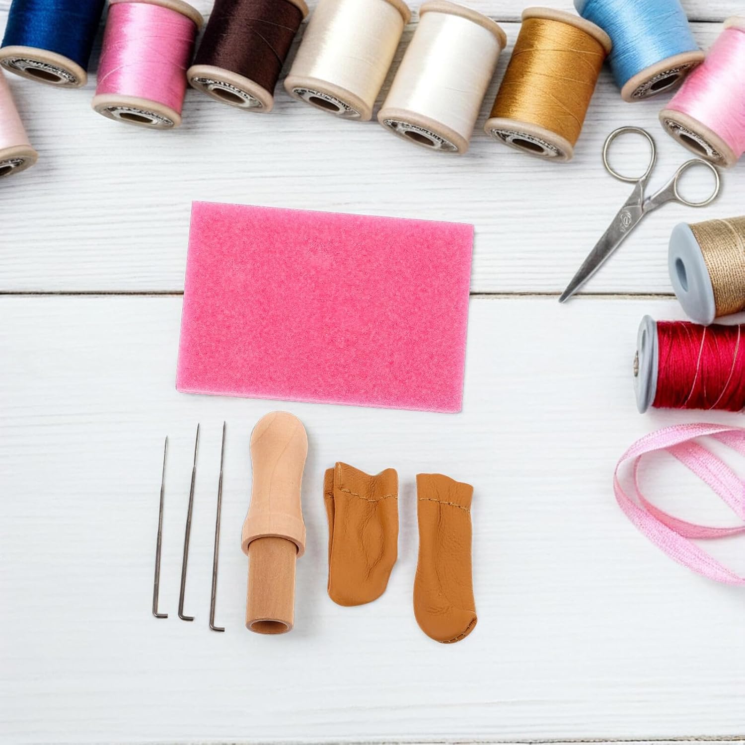 NULYLU Wool Felting Needle Kit with Wood Handle 30 Precision Felting Needles (coarse, Medium, Fine) Finger Protectors for Beginner DIY Wool Craft Projects