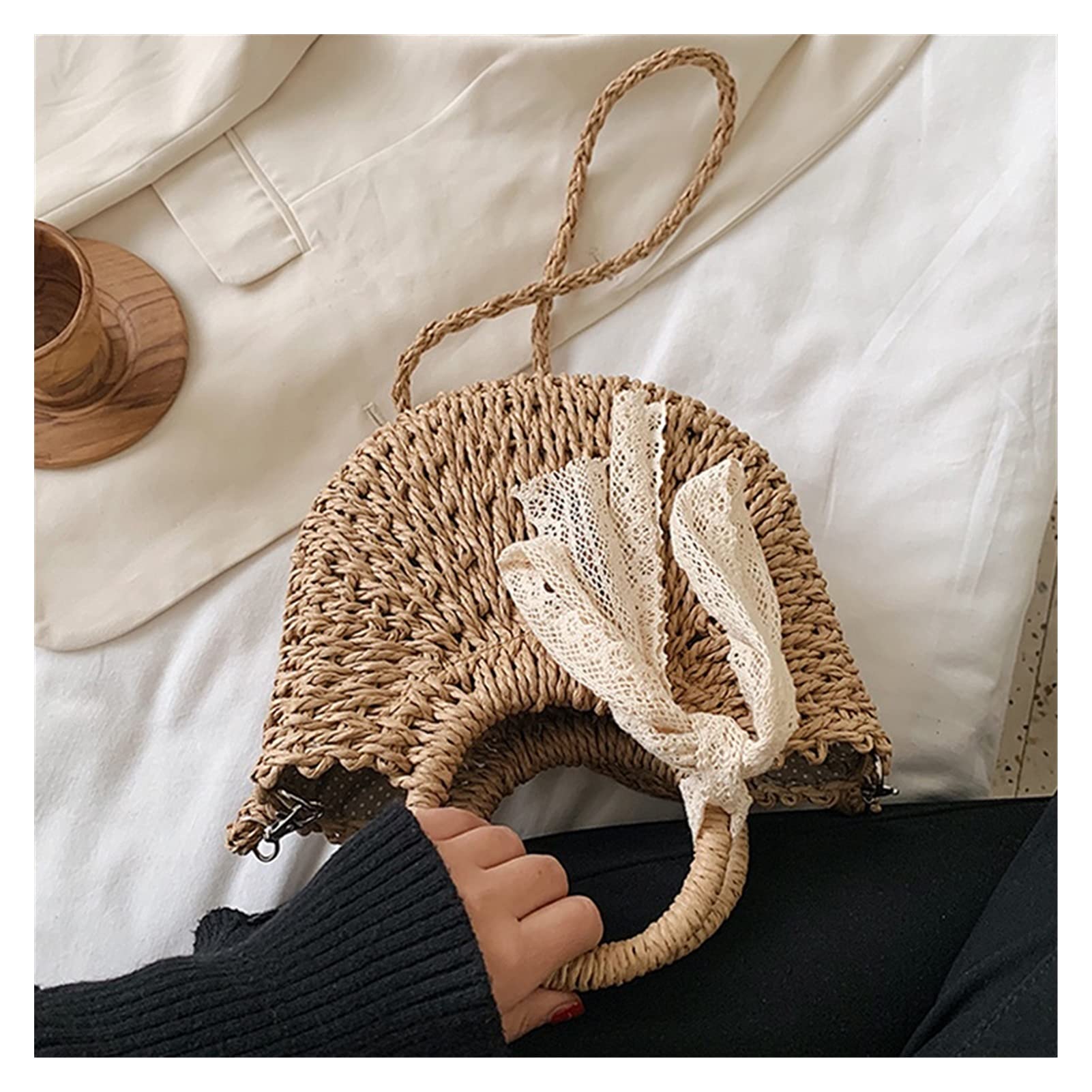 Bolso De Paja Hecho A Mano Con Cordón De Encaje En Forma De Media Luna