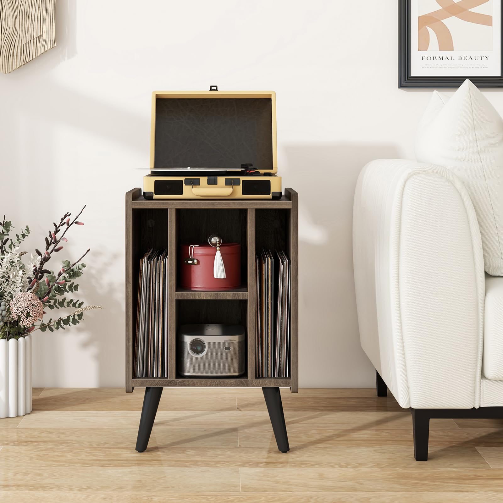 KOMFOTTEU Meuble Platine Vinyle avec Station de Charge, Support de Tourne-disque, 4 Compartiments ouverts, Étagère de présentation, Meuble Tourne-disque, 43 x 34,5 x 67,5 cm (Gris)