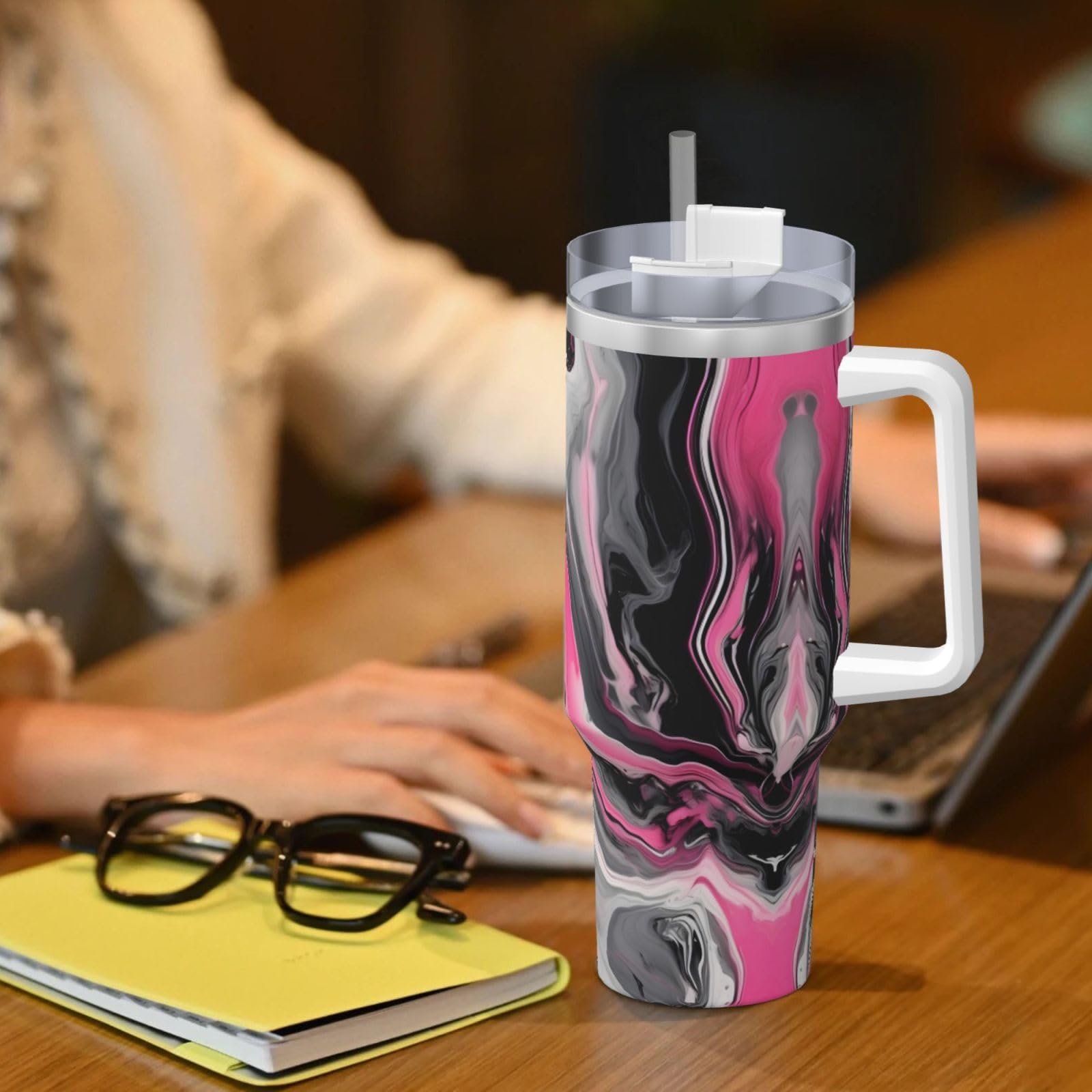 Wasserflasche aus Edelstahl, doppelwandig, isoliert, mit Griff und Strohhalm-Deckel, 1,2 l, Rosa mit abstraktem Marmor-Grau
