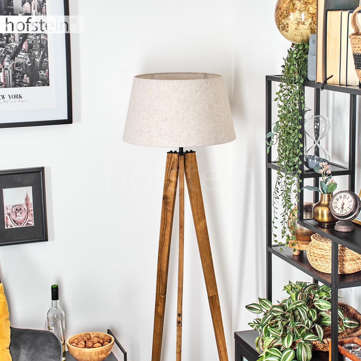 Lampada da terra Bassagoda, lampada da terra in legno/metallo/tessuto colori naturali/nero/beige, design scandinavo con paralume rotondo (Ø 45 cm) e interruttore a pedale, 159 cm, E27, senza lampadina