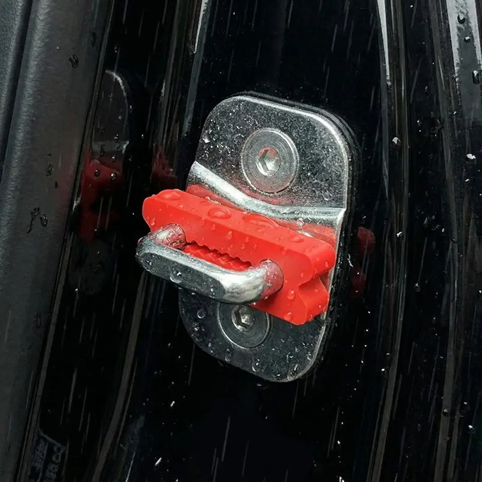 Almofadas amortecedoras de bloqueio de porta de carro, pacote com 4 amortecedores de borracha para amortecimento de ruído, kit de redução de porta de fácil instalação para veículos (vermelho)