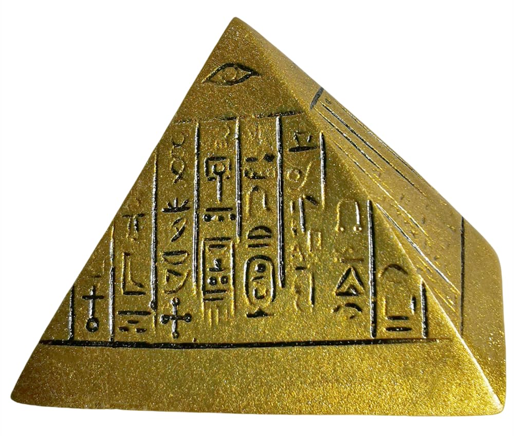 Un'antica Piramide Egiziana Dell'egitto Di Giza Immagine Stock