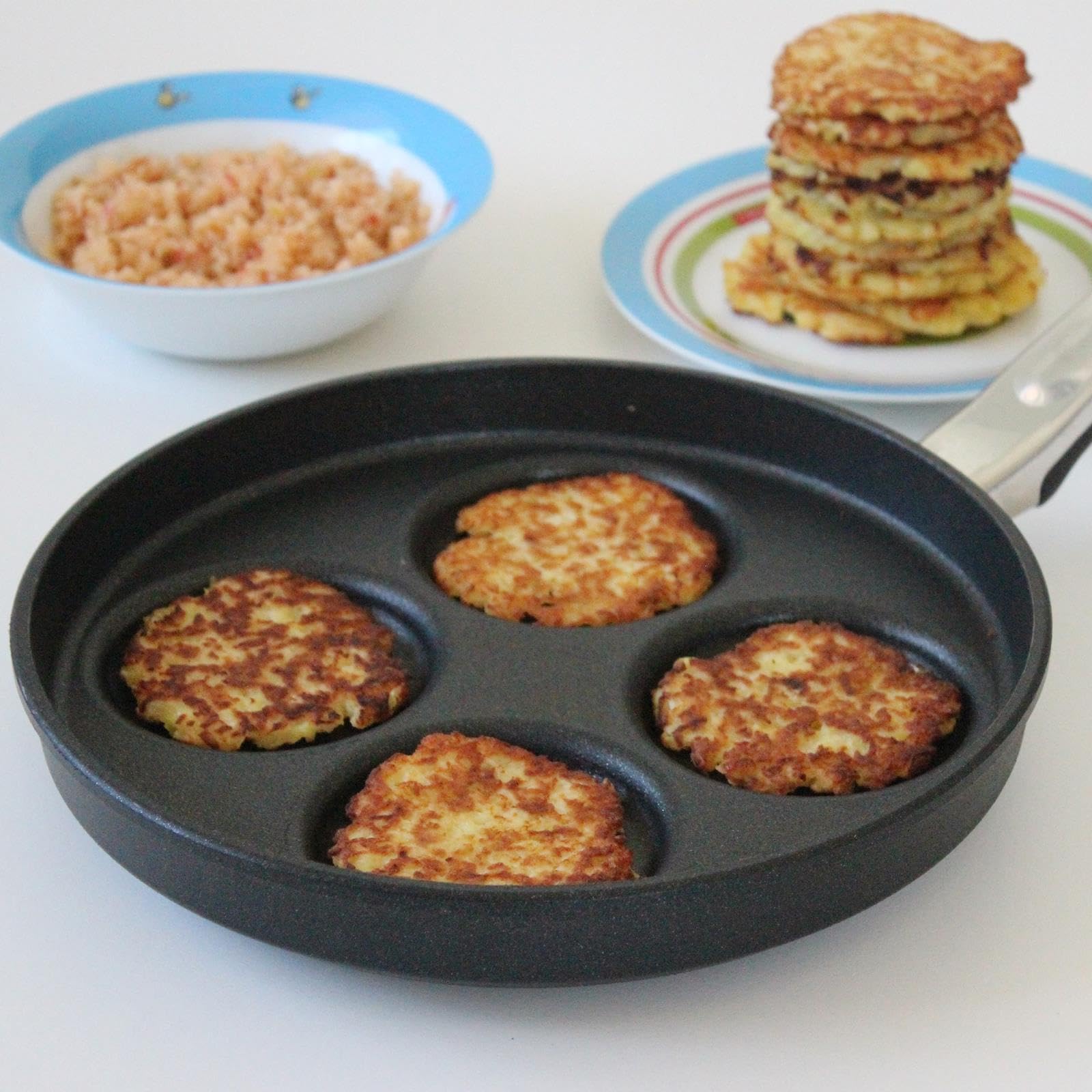BAF Eierpfanne Induktion 26 cm mit Glasdeckel - Pancake Pfanne mit 4 runden Formen je Ø 8 cm - Aluminiumguss antihaftbeschichtet - für alle Herdarten - Made in Germany