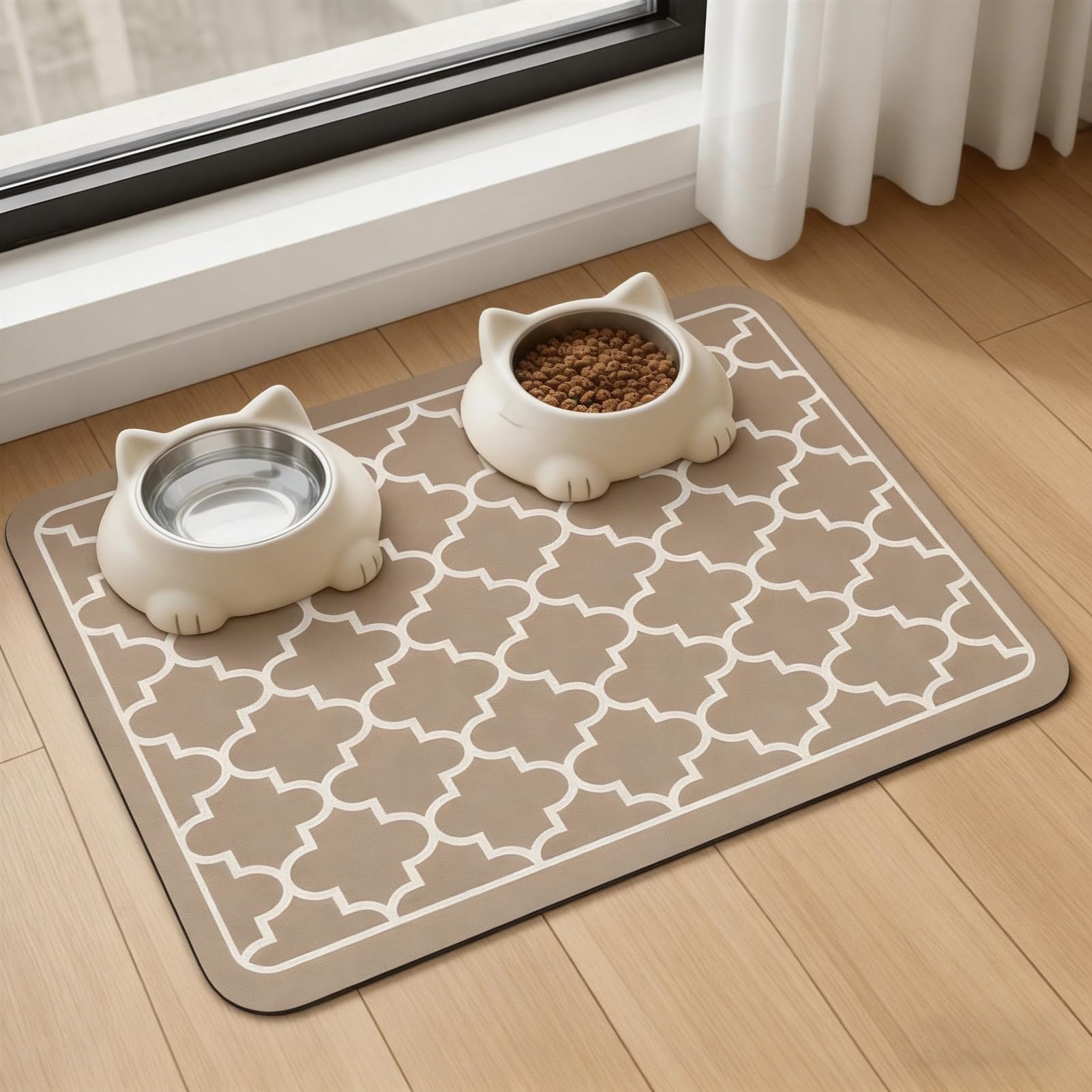 Tapis antidérapant pour bols de chat à séchage rapide