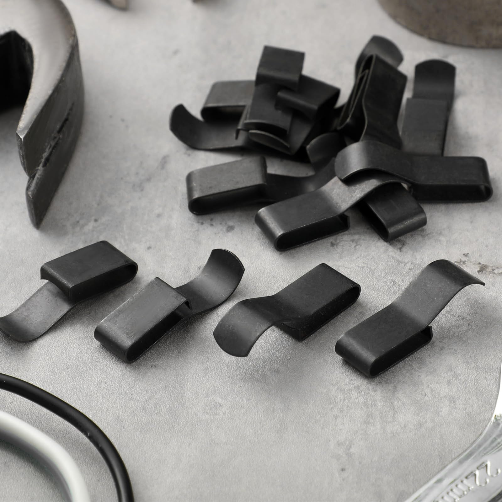 Snapklik.com : Datanly 15 Pack Trailer Frame Wire Clips Black Push-On ...