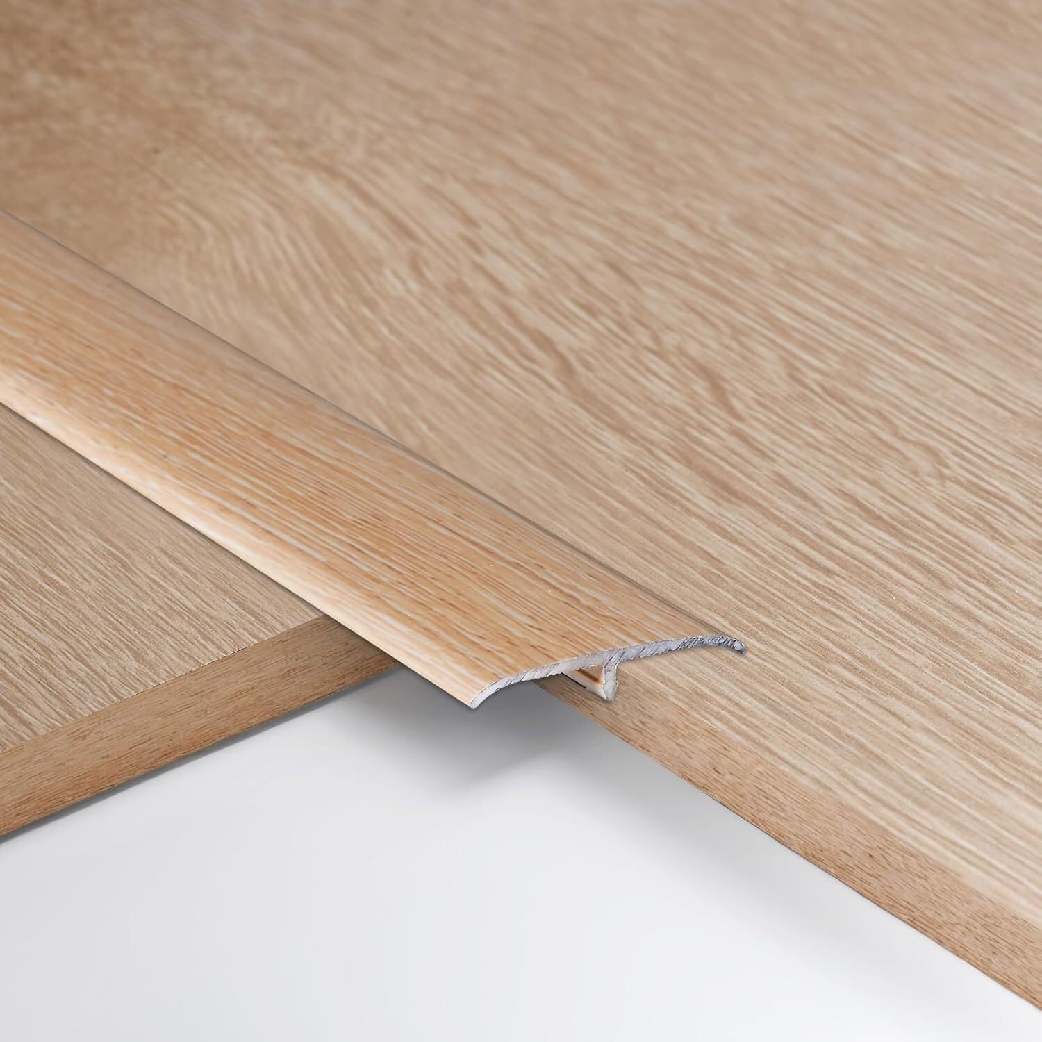3 szt. 2 cm formowane aluminiowe listwy przejściowe podłogowe płaski metalowy pasek dzielący do łączenia szczelin podłogowych profil laminowany listwy pokrywy krawędzi podłogi (beżowy dąb, 3,3 cm x