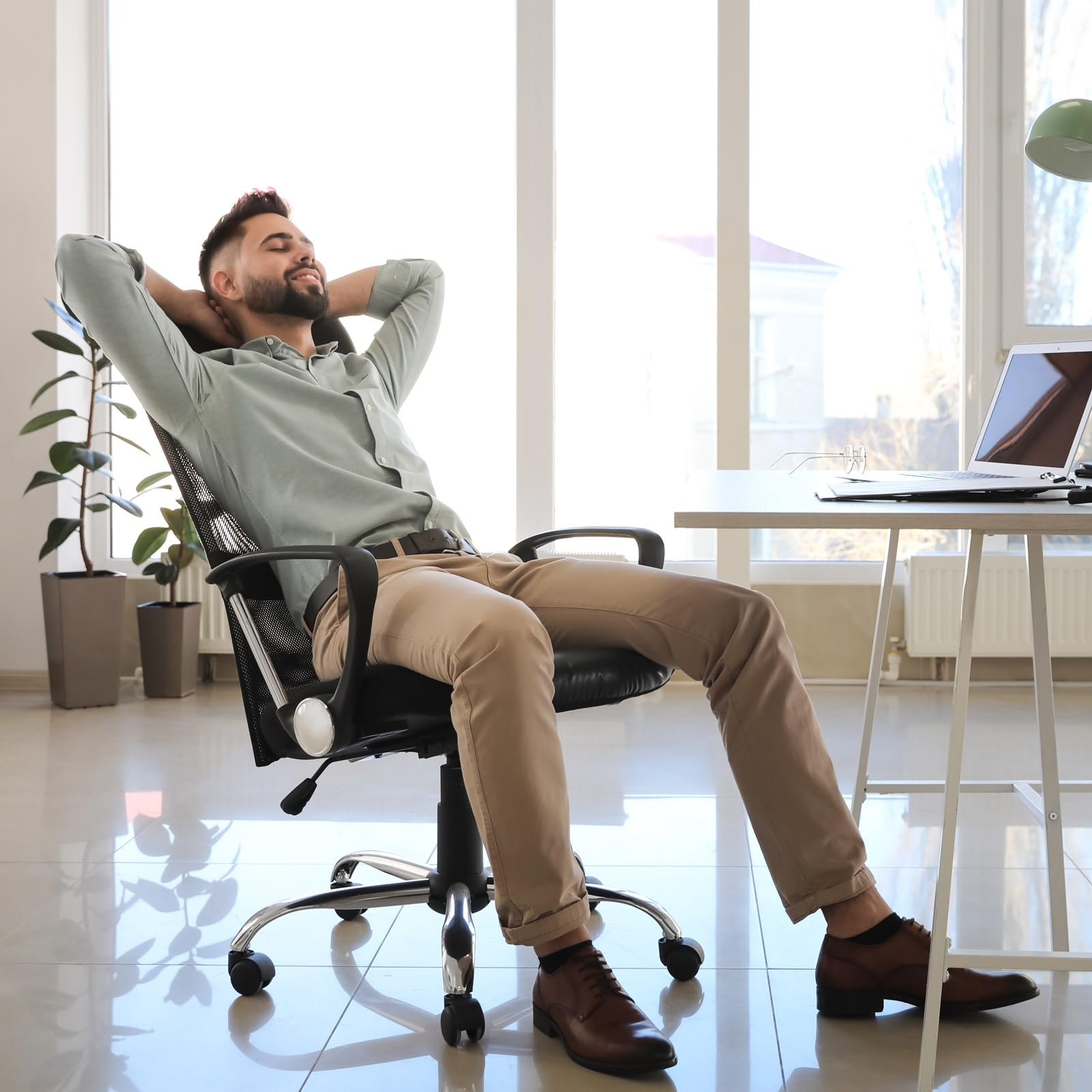 Casaria ergonomischer Bürostuhl höhenverstellbar Schwarz | 360° drehbar, Lenden- und Kopfstütze, Härtegradeinstellung, Schreibtisch, Lenden- und Kopfstütze, Wippfunktion, Mesh