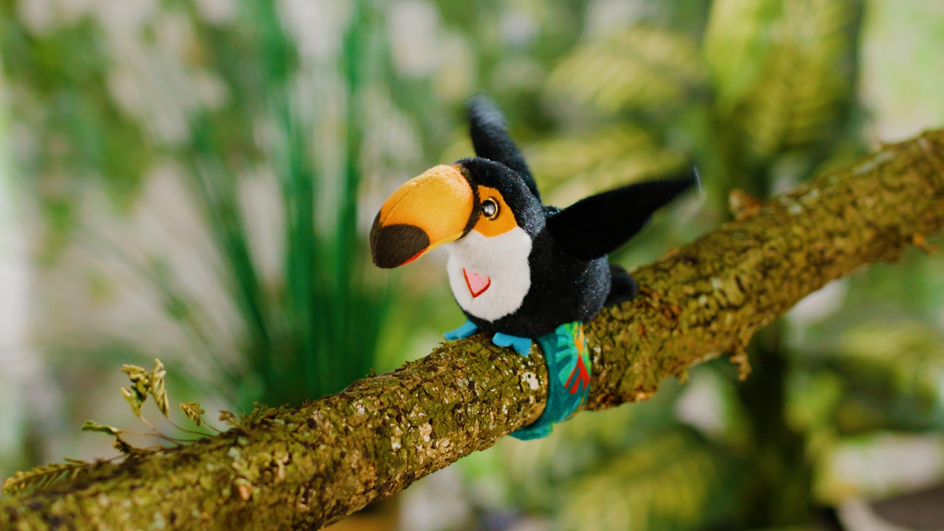 Happy Yappers Toucan Interactive Plush Bird - Talking Toy with Wing Flapping, Repeating Toy that Mimics Words & Sings - USB Rechargeable for Kids Play & Sensory Fun, Tucan - Image 4