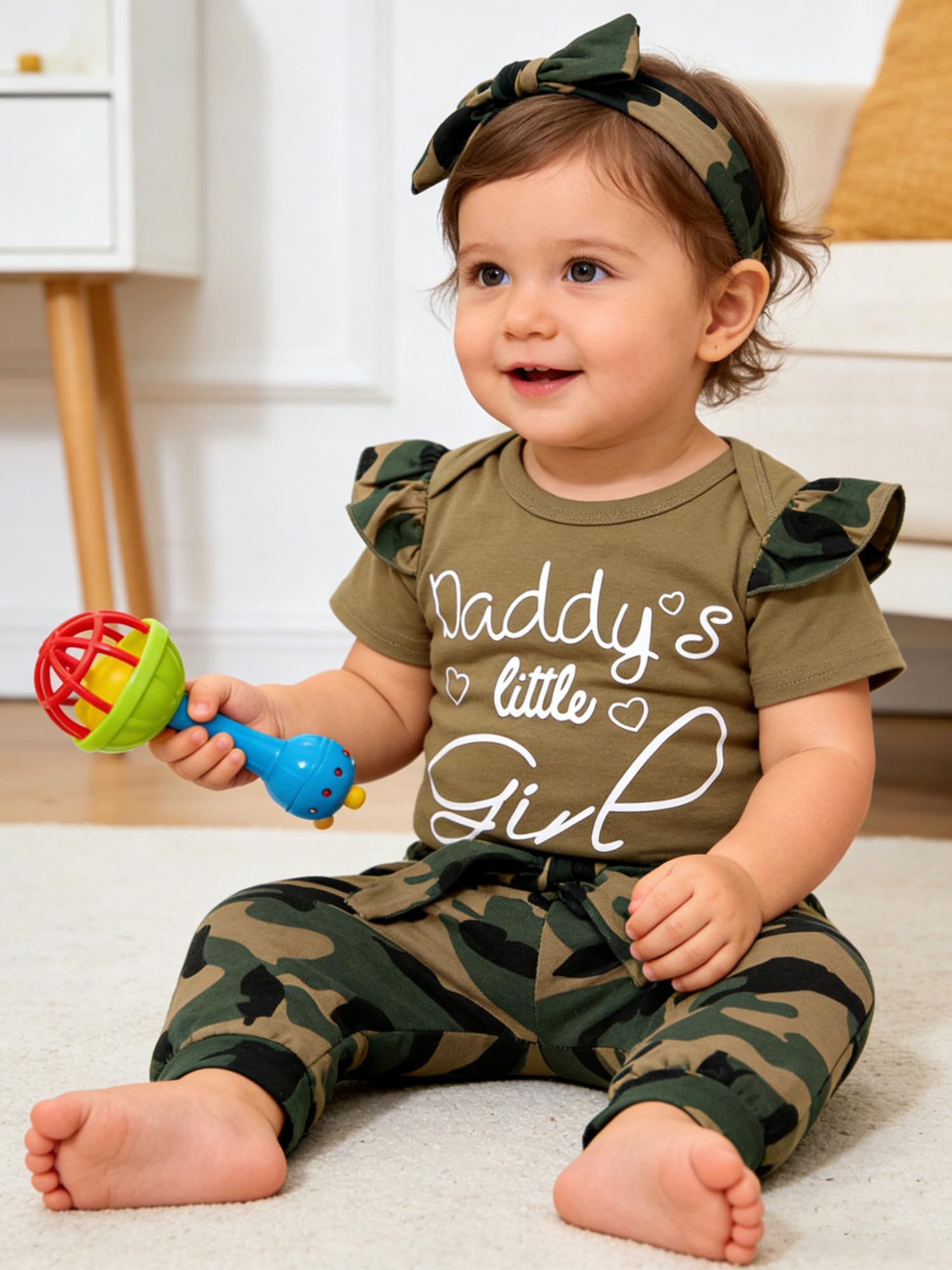 Set di vestiti per neonata con volant e pantaloni mimetici