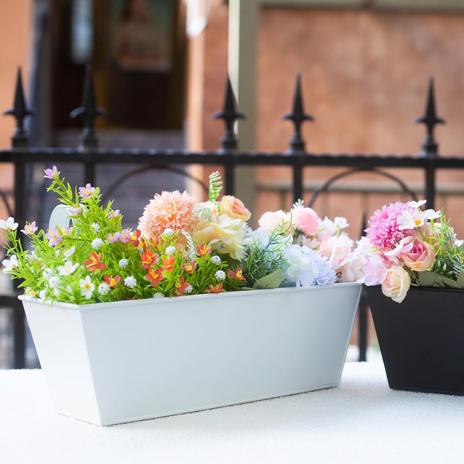 Wall Hanging Planters for Outdoor Plants 16 Inch Large Metal Fence Pots with Hooks for Outside Garden Balcony Plants 3PCS（Black）