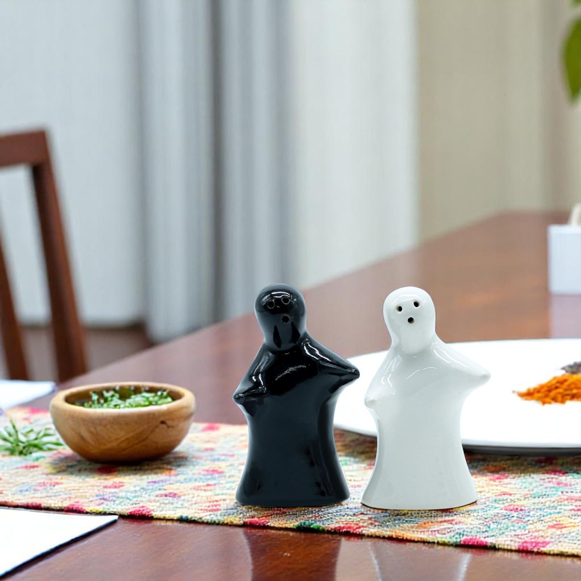Salt Pepper Set for Dining Table & Kitchen Ceramic Salt and Pepper Shakers Set Dispenser Set Suitable for Home | Cafe | Dining Table | Kitchen (Black & White (Italian))
