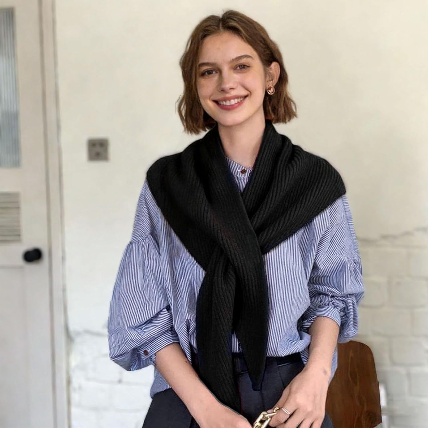 ORUIVO Women's Short Triangular Scarf - Convertible to Shawl with Thread - through Buckle - Image 2