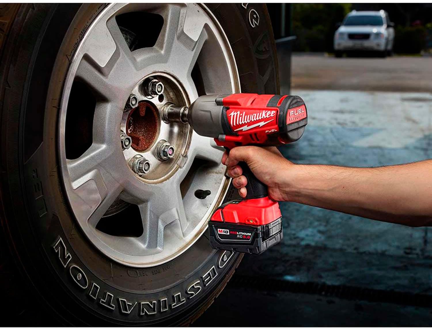 Milwaukee M18 FUEL 1/2" High Torque Impact Wrench W/Ring Kit, 2767-22