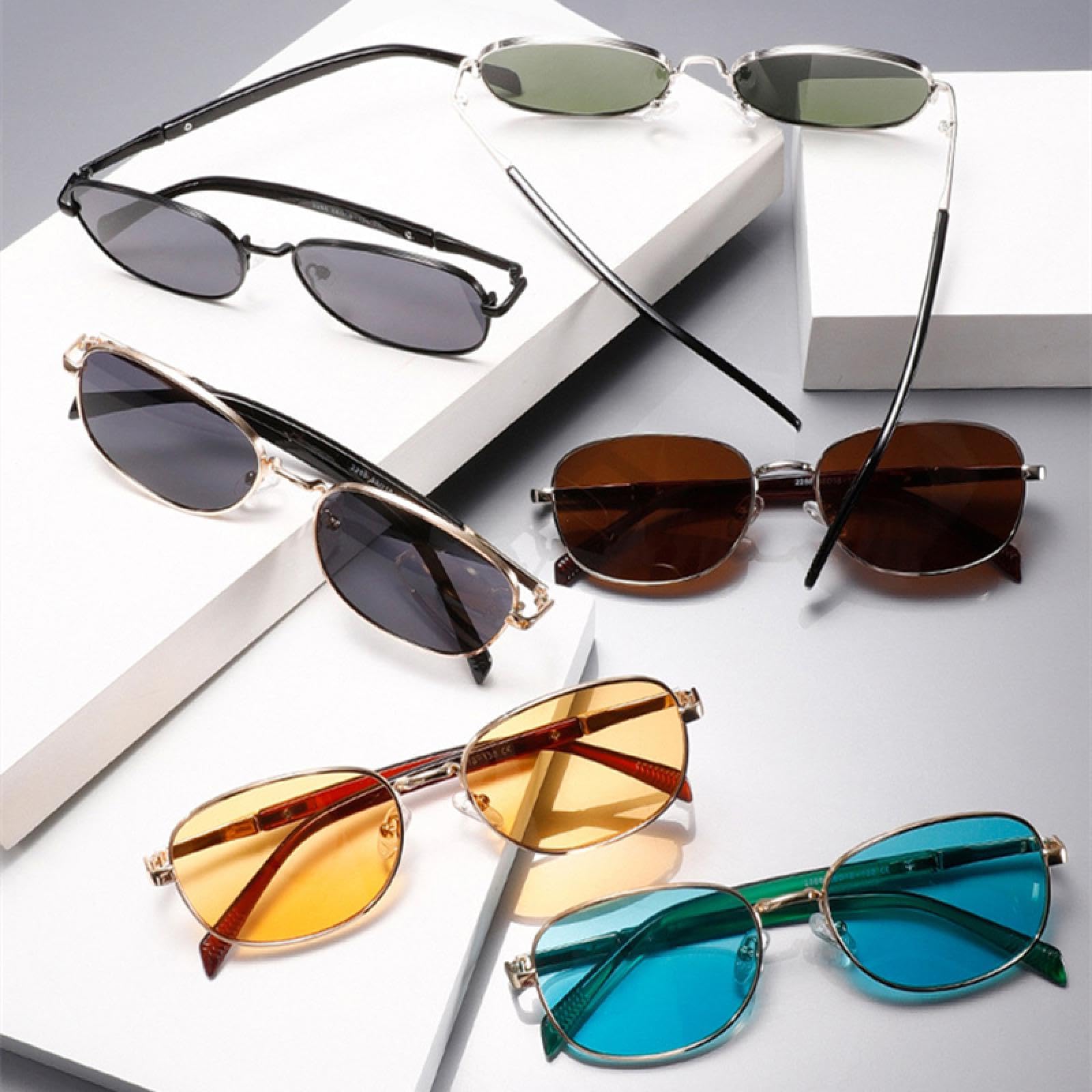 Gafas de sol retro con montura de metal para mujer, lentes transparentes a la moda, con protección UV400, estilo punk para hombre