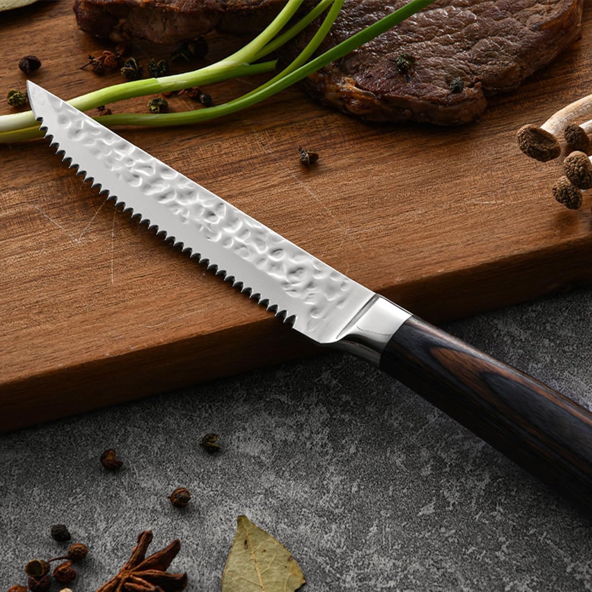 Steak Knives Set Of 6,Hammer Pattern Stainless Steel Kitchen Fillet Steak Knife Set with Serrated Edge,Natural Wood Handle - Ideal for Table Dinners and Fruit Pairing
