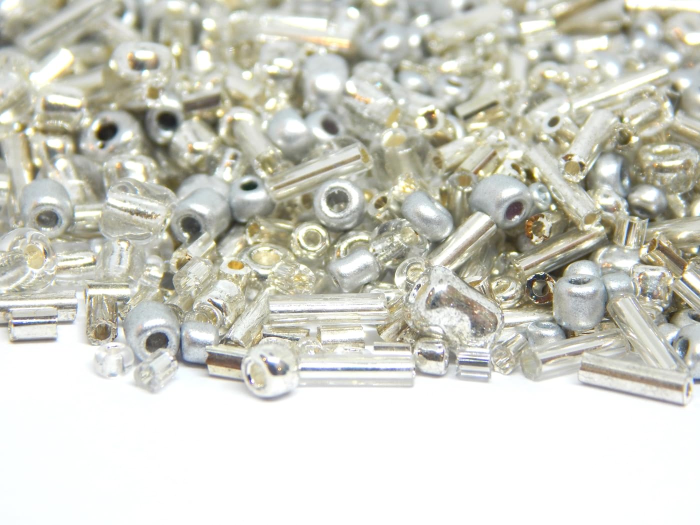 Perlin Seed Beads Glass Indiander Seed Beads Pony Beads 2 mm 3 mm 4 mm Round Mixed Sizes Colour Mix Seed Beads 3000 Pieces (Silver) - Image 4