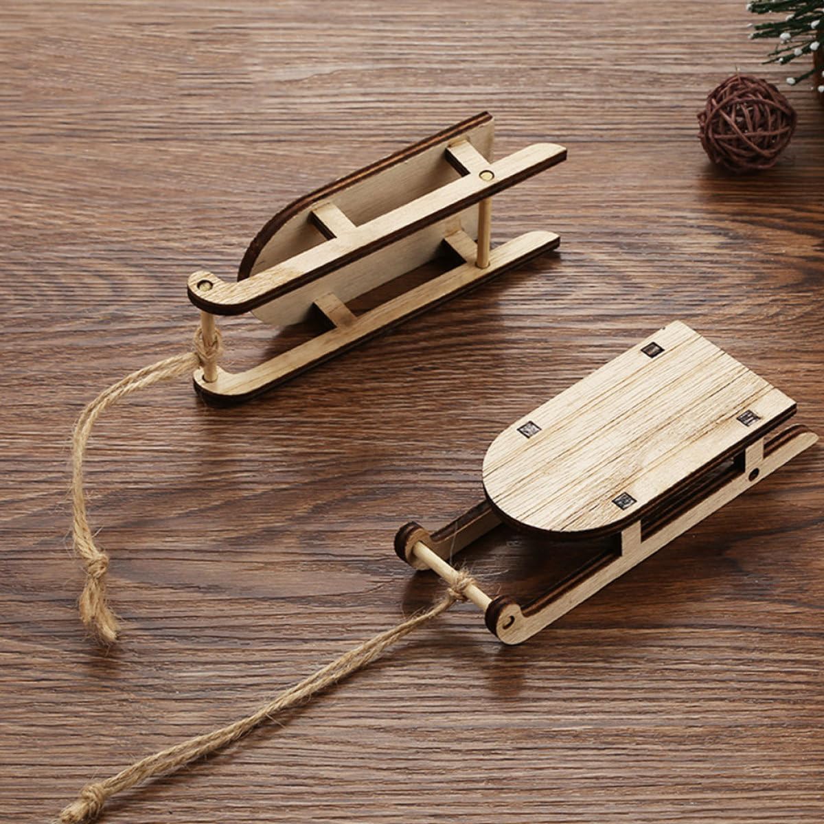Wooden Sleigh Ornament and Christmas Sled Adornment 8pcs Set Hanging Desktop Sleigh Decor for Holiday Home and Office Seasonal Festival Decorations