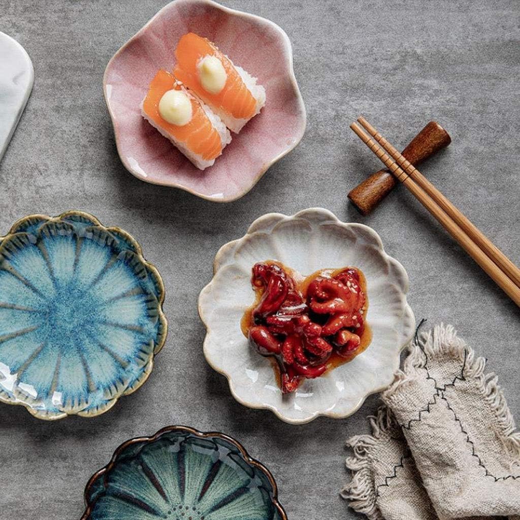 GeRRiT Snack Serving Dishes Lotus Leaf Shaped Ceramics Seasoning Dishes Japanese Style Sauce Dish Ketchup Saucer Vinegar Spice Soy Sushi Seasoning Dipping Bowls Dessert Dishes