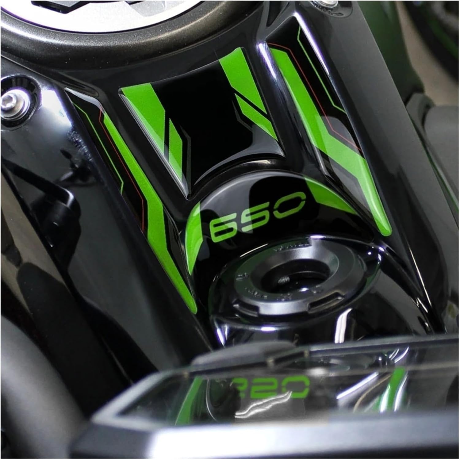 Motorcycle Tank Sticker 3D Resin Motorcycle Ignition Lock Key Area Protection Sticker Fuel Gas Tank Fairing Decals Pad for Z650.